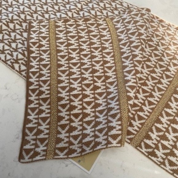 NWT Michael Kors Monogram Scarf - Picture 4 of 5